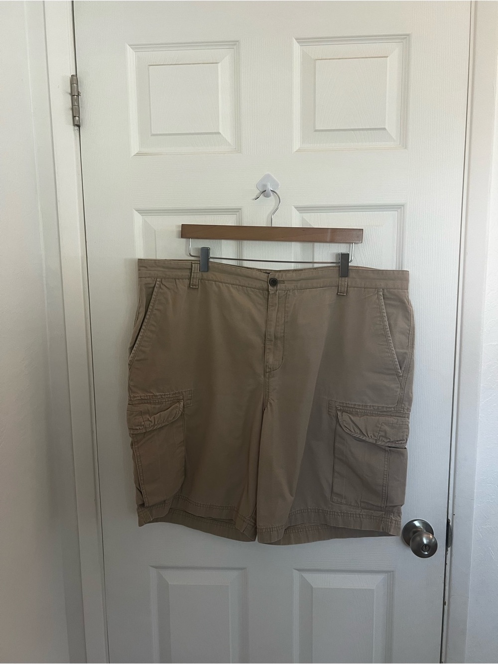 Chaps‎ Men's Cargo Shorts in Tan